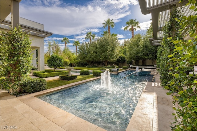 view of swimming pool