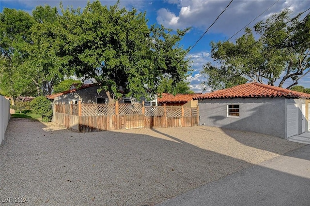 view of front of property