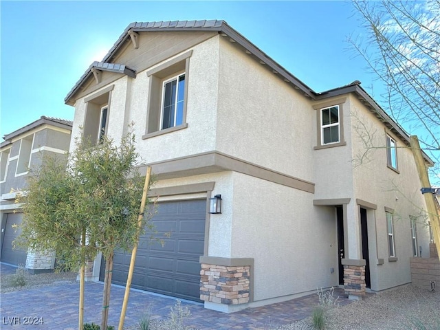 view of front of house featuring a garage