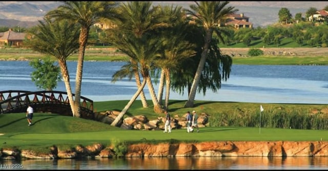 view of home's community featuring a water view