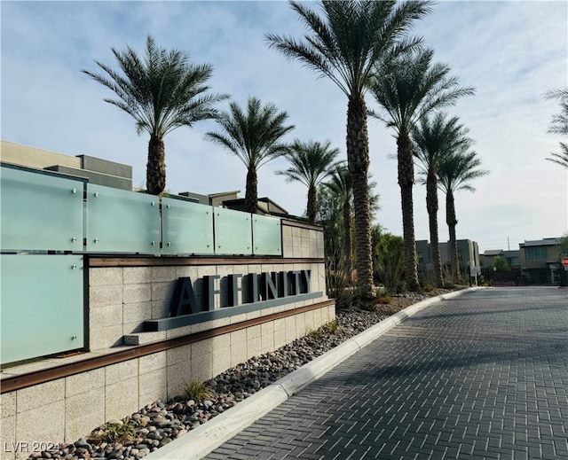 view of community / neighborhood sign