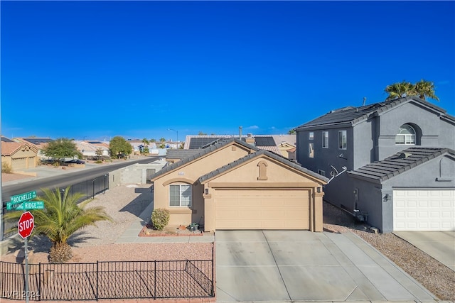 view of front property featuring a garage