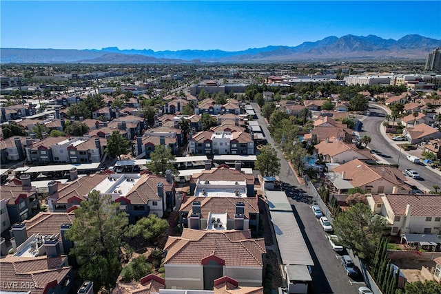 bird's eye view featuring a residential view and a mountain view