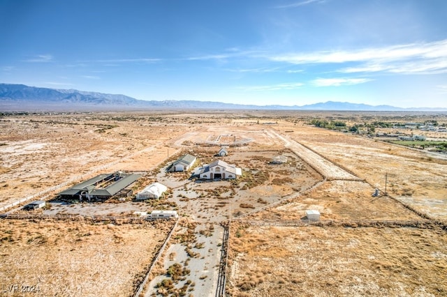 bird's eye view featuring a mountain view