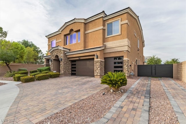 view of front facade featuring a garage