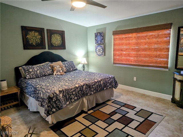 bedroom with ceiling fan