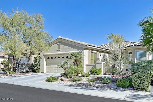 view of front facade featuring a garage