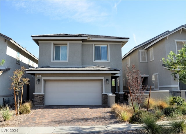 view of front facade featuring a garage