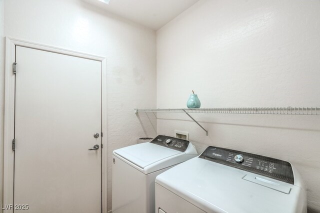 7625 Fieldfare Dr, North Las Vegas, NV 89084 - laundry area featuring washing machine and clothes dryer