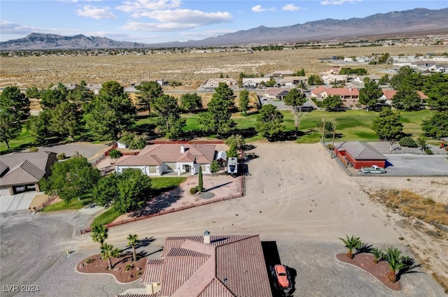 bird's eye view with a mountain view