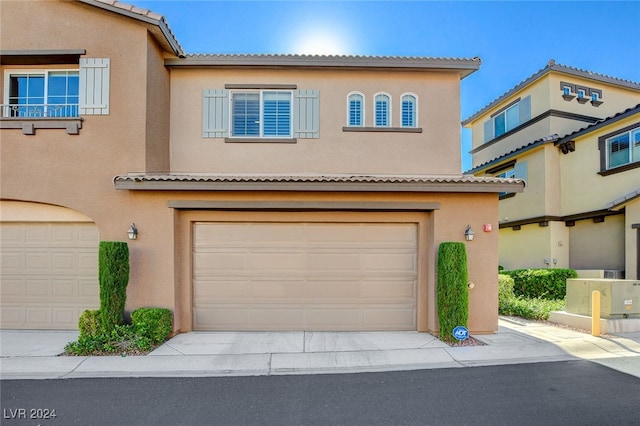 view of front of house with a garage