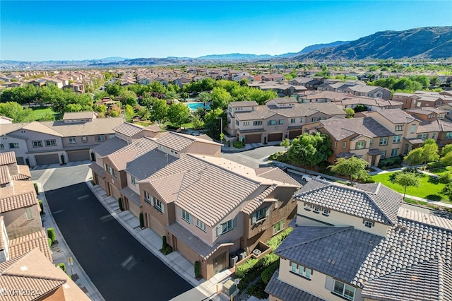 bird's eye view with a mountain view