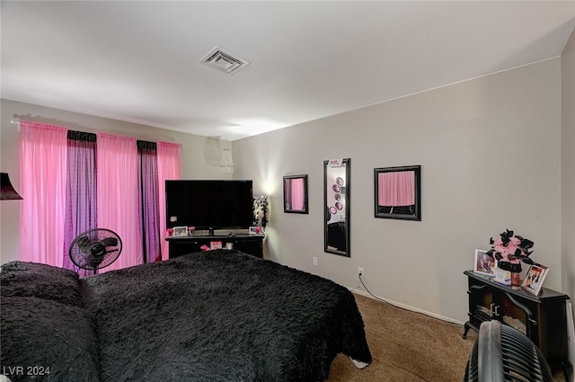 bedroom with carpet flooring