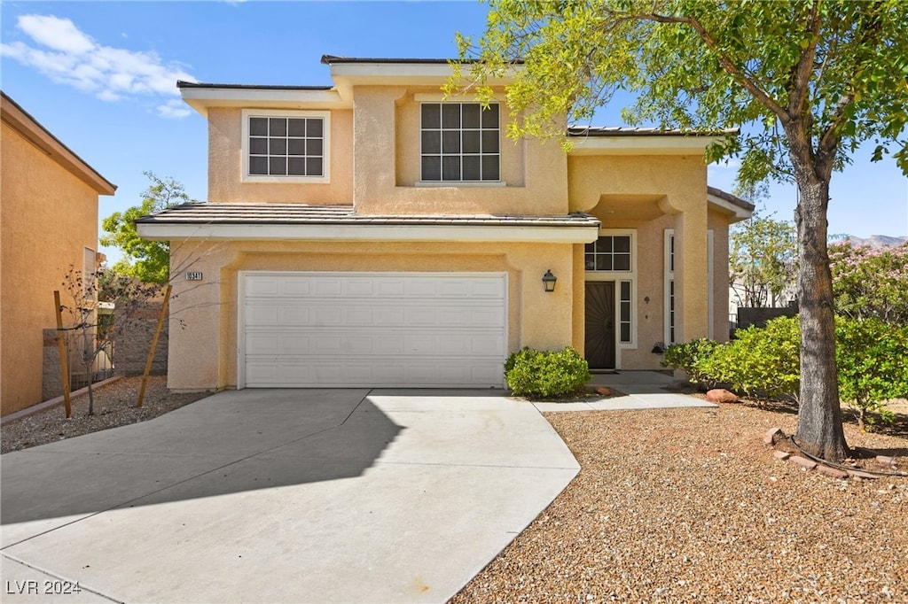 view of front of house featuring a garage