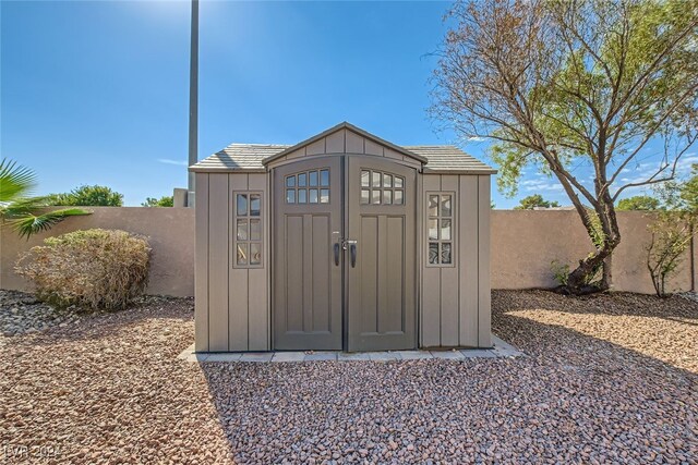 view of outbuilding