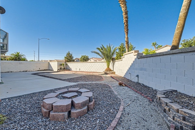 view of yard with a patio