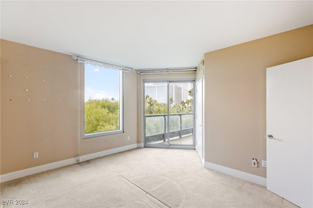 view of carpeted spare room