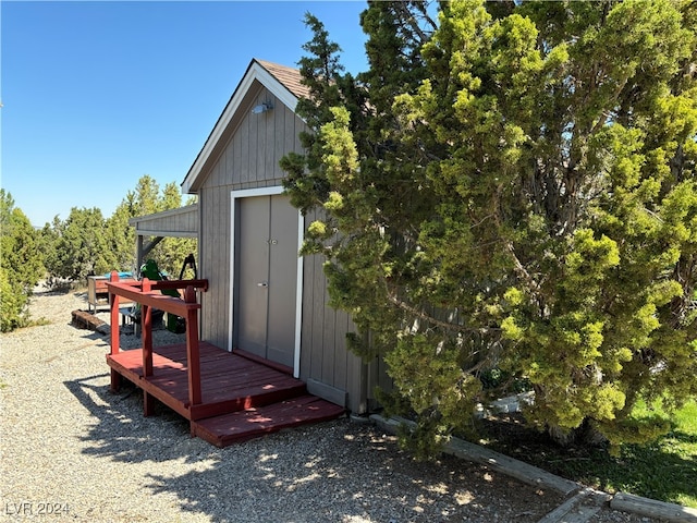 view of outbuilding