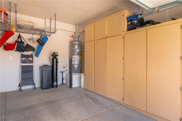 garage featuring strapped water heater