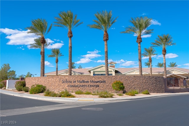 view of community / neighborhood sign