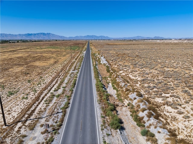 Listing photo 3 for 5761 E Gamebird Rd, Pahrump NV 89048