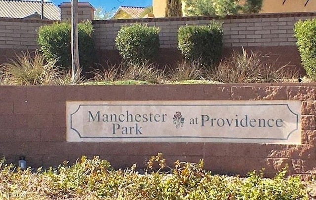 view of community / neighborhood sign