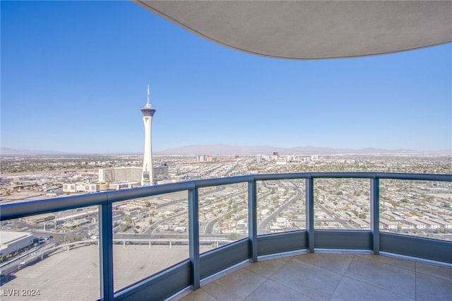 balcony featuring a mountain view