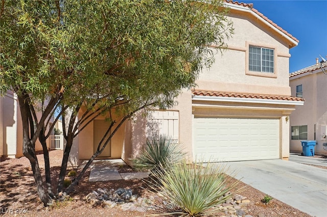 view of front facade featuring a garage