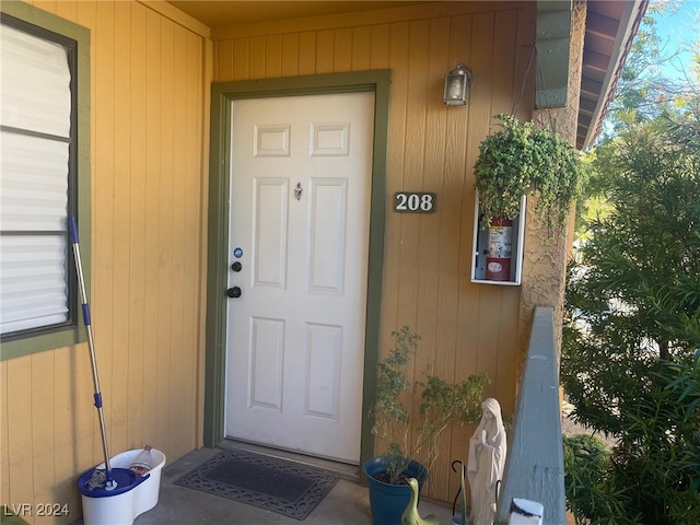 view of entrance to property