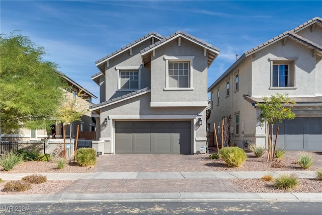 view of front property featuring a garage