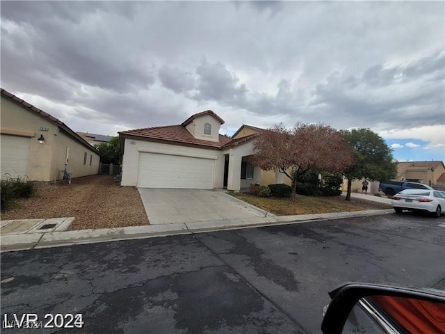 view of front facade with a garage