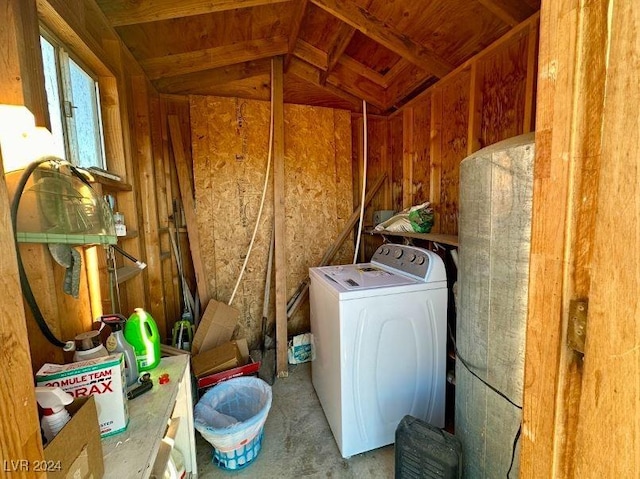 laundry room with washer / dryer