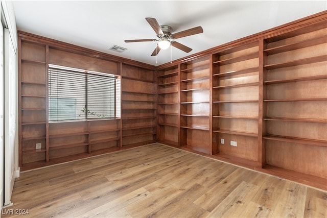 unfurnished room with light hardwood / wood-style floors and ceiling fan