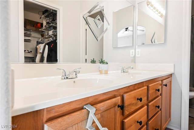 bathroom with vanity