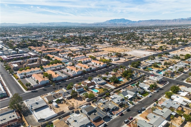 bird's eye view featuring a mountain view