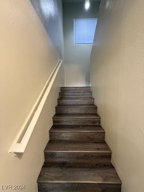 3923 Via Lucia Dr, Las Vegas, NV 89115 - photo 11