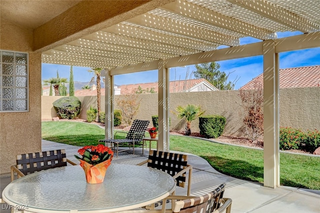 view of patio featuring a pergola