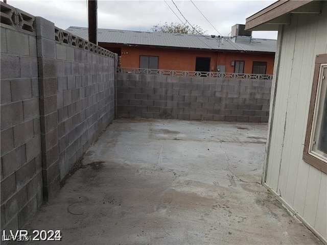 1929 Evelyn Ave, Henderson, NV 89011 - view of yard featuring a patio