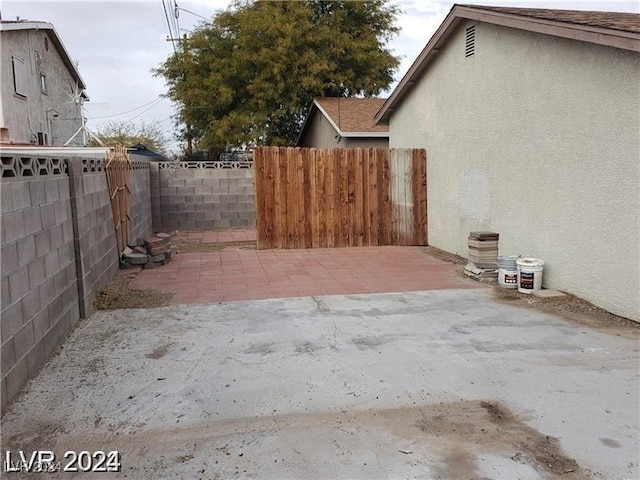 1929 Evelyn Ave, Henderson, NV 89011 - fenced backyard featuring a patio