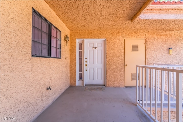 view of entrance to property