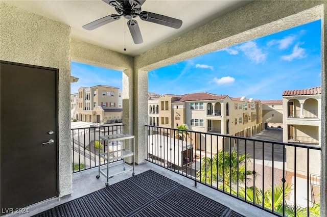 balcony featuring ceiling fan