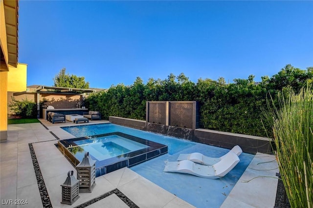 2567 Speyburn Ave, Henderson, NV 89044 - view of swimming pool featuring a patio area and a pool with connected hot tub