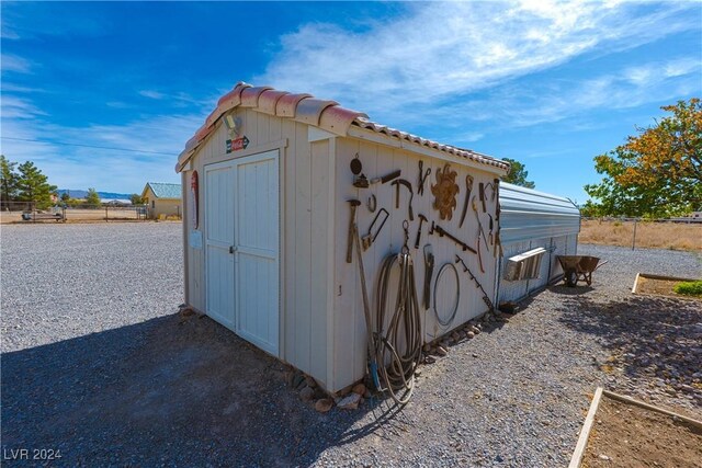 view of outbuilding