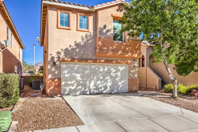 view of front of house featuring a garage