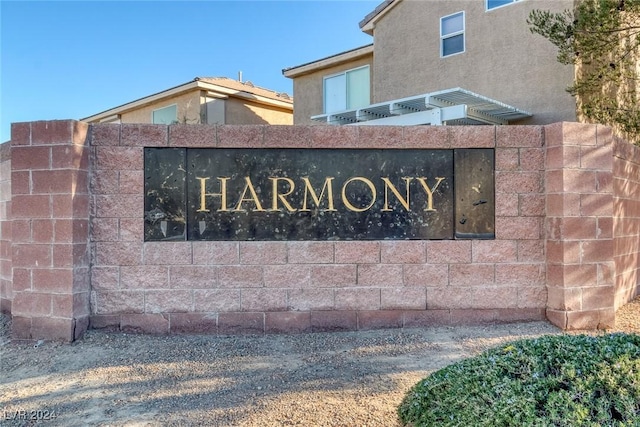 view of community / neighborhood sign