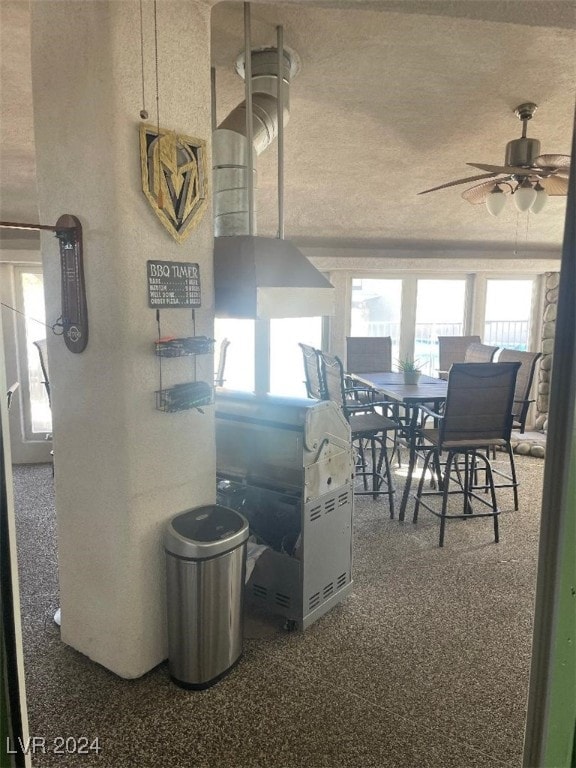 dining room with ceiling fan