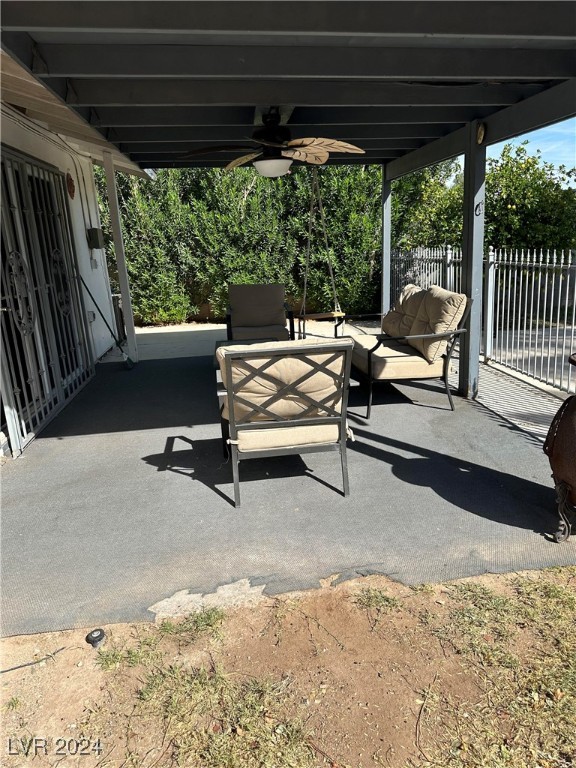 view of patio / terrace with ceiling fan