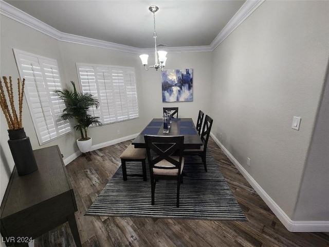 dining space featuring an inviting chandelier, dark wood-type flooring, and crown molding