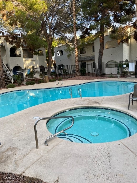 view of swimming pool