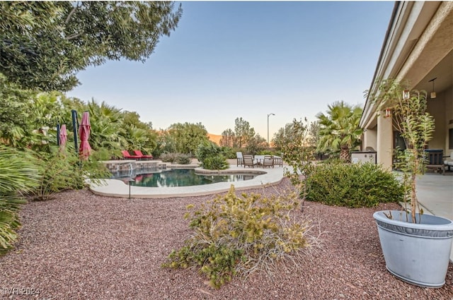 view of yard featuring a patio